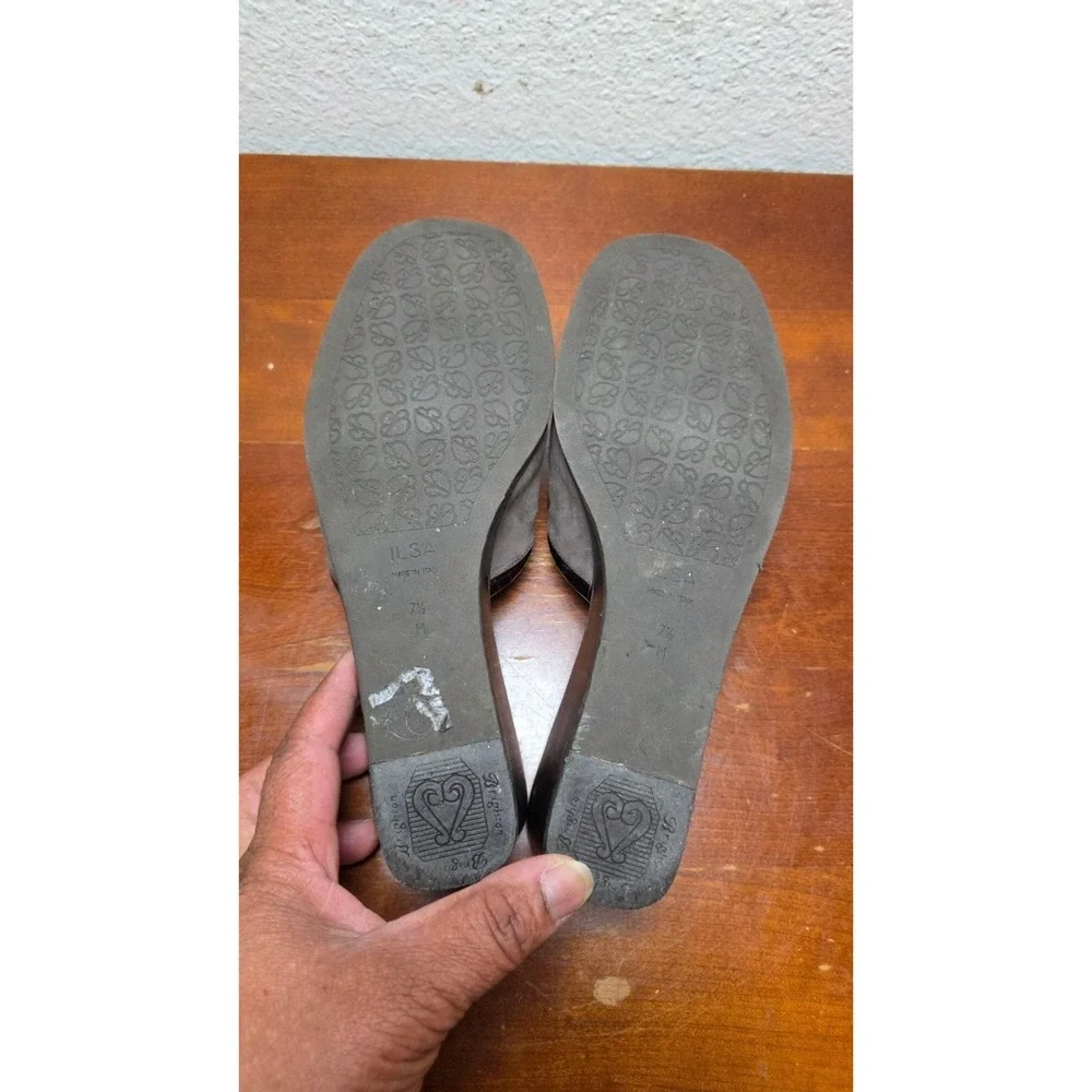 Brighton Women's 7.5 Brown Suede Slip-On Wedge‎ Mules Metal Accent Made In Italy